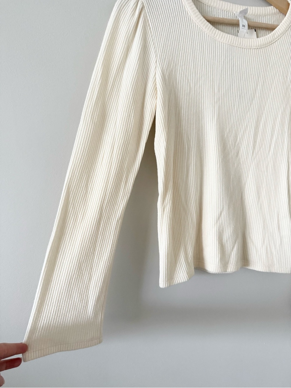 NWT Alternative Cream Ribbed Long-Sleeve Top Flare Long Sleeve Size XS - Picture 2 of 6